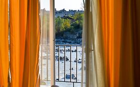 Four Seasons Riverside